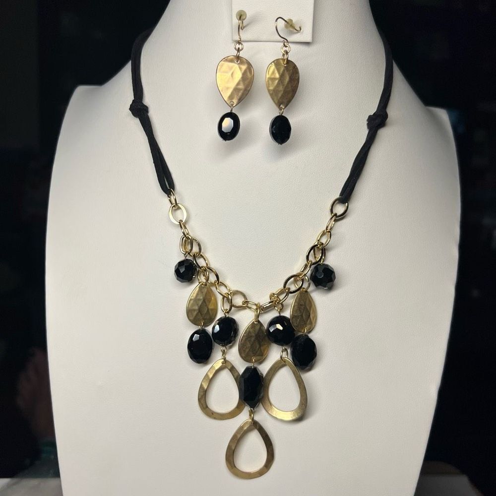 Premier Designs Modernist Abstract Statement Necklace and Earring Set